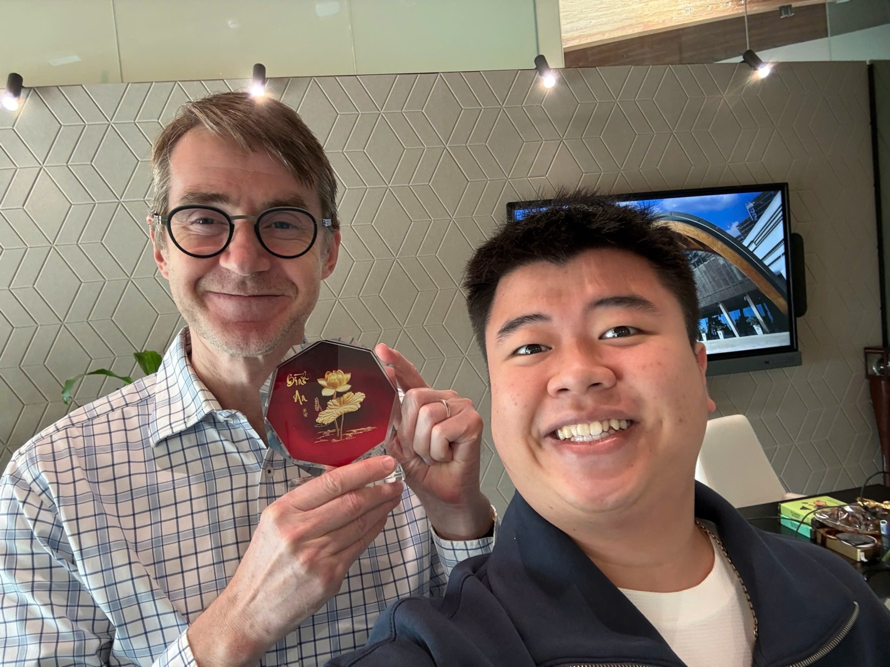 Khang with Professor Timothy Baldwin at MBZUAI